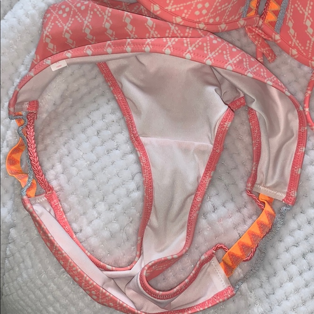 Victoria’s Secret Padded Bikini 36 C bottoms m - Picture 7 of 7